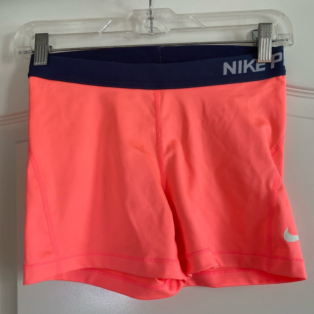 Nike Pro